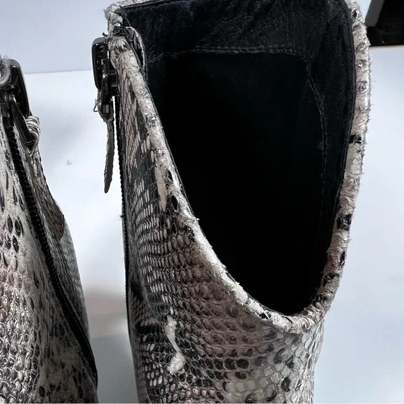 Halogen python snakeskin booties heels sz 8 - Picture 15 of 16
